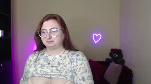 Snapshot of alicia_side_red chatting on April 30, 5:58 am Alicia online show from April 30, 5:58 am