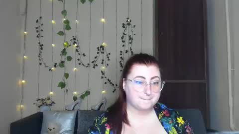 Snapshot of alicia_side_red chatting on May 12, 11:29 am Alicia online show from May 12, 11:29 am