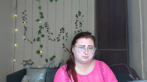 Snapshot of alicia_side_red chatting on May 14, 6:42 am Alicia online show from May 14, 6:42 am