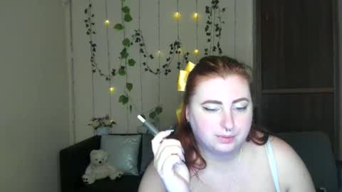Snapshot of alicia_side_red chatting on May 22, 11:27 am Alicia online show from May 22, 11:27 am