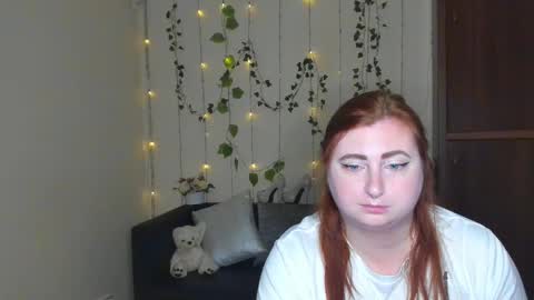 Snapshot of alicia_side_red chatting on June 3, 11:35 am Alicia online show from June 3, 11:35 am