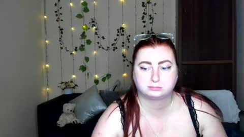 Snapshot of alicia_side_red chatting on June 16, 11:24 am Alicia online show from June 16, 11:24 am