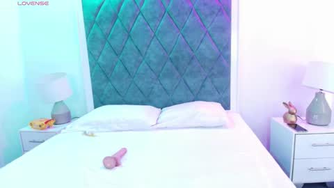 Alicia online show from February 3, 4:21 am