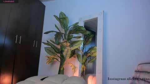 Snapshot of alicia_vegaaa chatting on March 22, 5:44 am Alicia Vega independent model online show from March 22, 5:44 am
