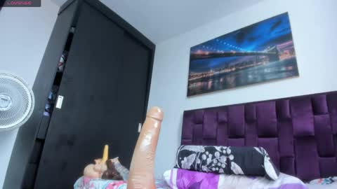Snapshot of alicia_whittee chatting on May 11, 2:45 pm alicia_whittee online show from May 11, 2:45 pm