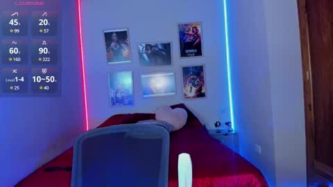 Jennyfer online show from December 4, 10:08 pm