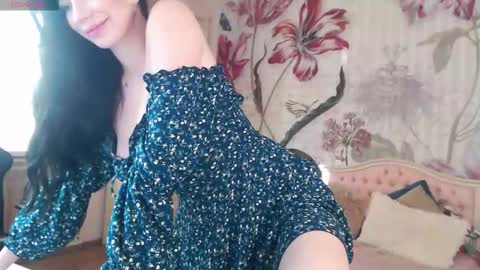 Veronica online show from September 25, 1:04 pm