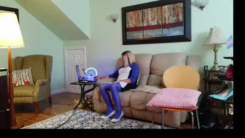 Alicia deHart  Help me reach 1000 Followers. Its FREE online show from August 6, 7:16 pm