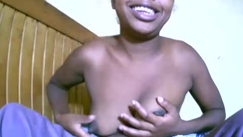 Snapshot of alicianah chatting on October 8, 5:38 am alicianah online show from October 8, 5:38 am