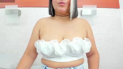 im tutti online show from May 4, 2:51 am