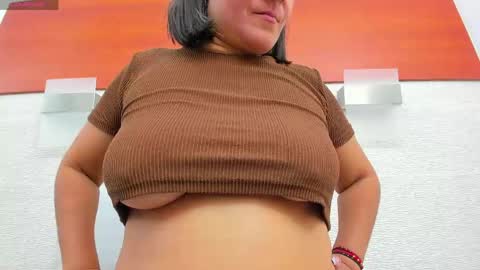 im tutti online show from June 2, 2:24 am