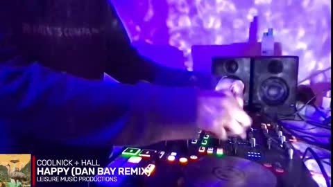 Snapshot of alien8720 chatting on October 7, 6:27 pm busco rockera online show from October 7, 6:27 pm