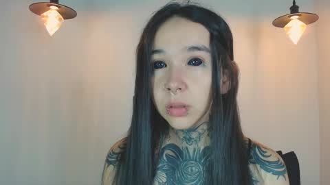Snapshot of alien_eyes09 chatting on March 14, 2:17 am online show from March 14, 2:17 am