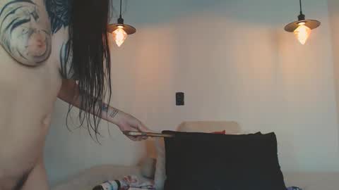 Snapshot of alien_eyes09 chatting on March 16, 5:44 am online show from March 16, 5:44 am
