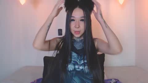 Snapshot of alien_eyes09 chatting on March 28, 2:11 am online show from March 28, 2:11 am