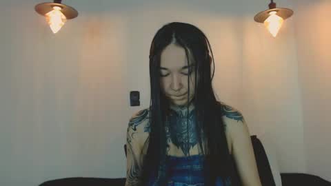Snapshot of alien_eyes09 chatting on May 8, 1:00 am online show from May 8, 1:00 am