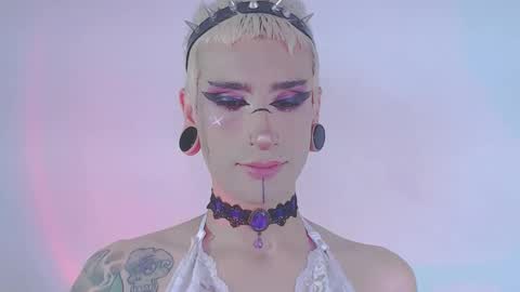     online show from March 25, 1:00 am