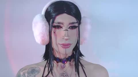     online show from May 8, 11:43 pm