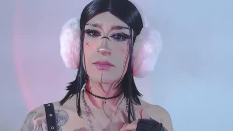     online show from May 15, 11:01 pm