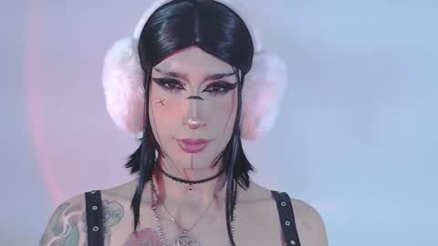     online show from May 15, 11:23 pm