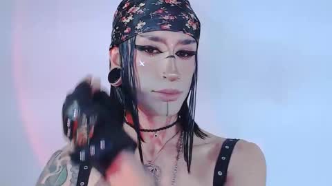     online show from May 28, 12:30 am