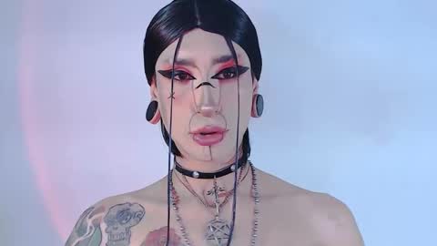     online show from June 10, 11:46 pm