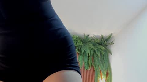 Snapshot of aliice_greco chatting on June 23, 1:42 pm Alice online show from June 23, 1:42 pm
