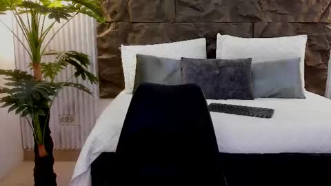 Snapshot of aliice_greco chatting on July 26, 1:40 pm Alice online show from July 26, 1:40 pm