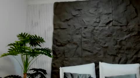 Snapshot of aliice_greco chatting on July 27, 1:07 pm Alice online show from July 27, 1:07 pm