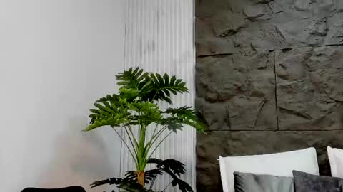 Snapshot of aliice_greco chatting on August 3, 1:05 pm Alice online show from August 3, 1:05 pm