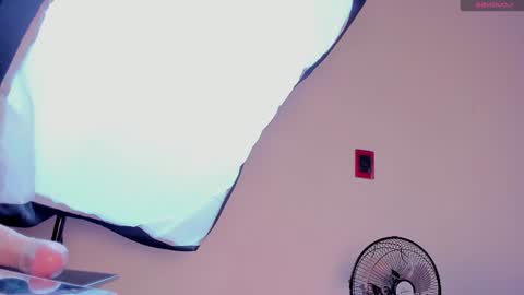 Alice online show from December 20, 12:49 pm