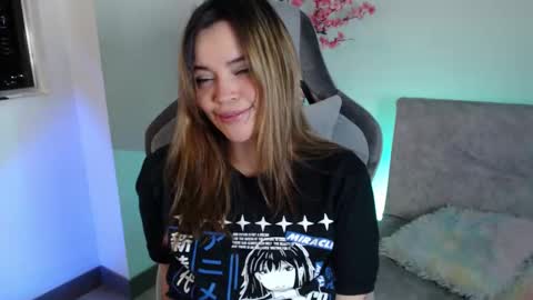 Snapshot of aliicefm chatting on November 20, 3:28 am aliicefm online show from November 20, 3:28 am