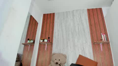 alika online show from November 22, 2:16 pm