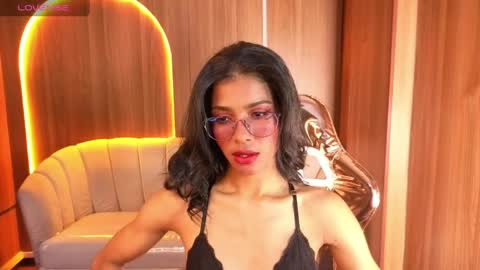 alina_b_ online show from April 30, 8:04 pm