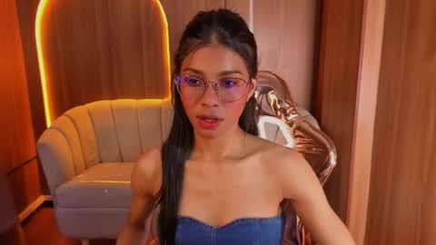alina_b_ online show from May 15, 8:16 pm