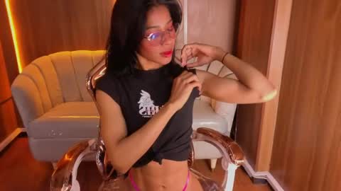 alina_b_ online show from May 27, 8:06 pm