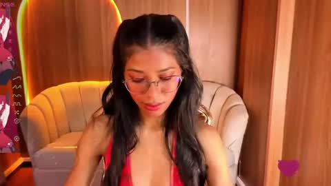 alina_b_ online show from June 13, 1:31 pm