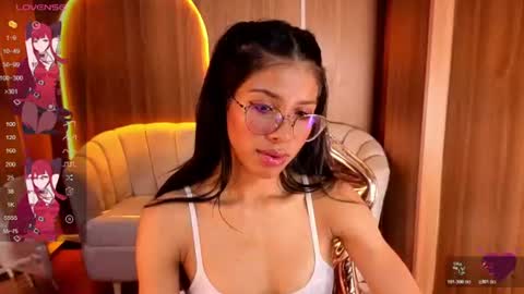 alina_b_ online show from July 6, 8:11 pm