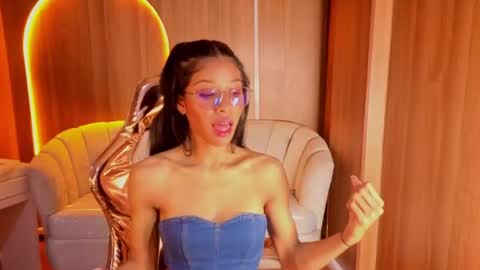 alina_b_ online show from July 11, 8:00 pm