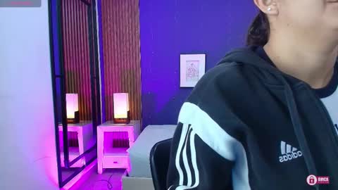 Snapshot of alina_martinelli chatting on October 9, 10:57 am Alina online show from October 9, 10:57 am