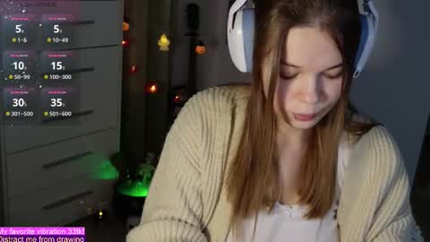 Snapshot of alinabae chatting on October 30, 11:16 pm Alina and Ben online show from October 30, 11:16 pm