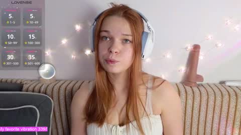 Snapshot of alinabae chatting on November 21, 9:57 pm Alina and Ben online show from November 21, 9:57 pm