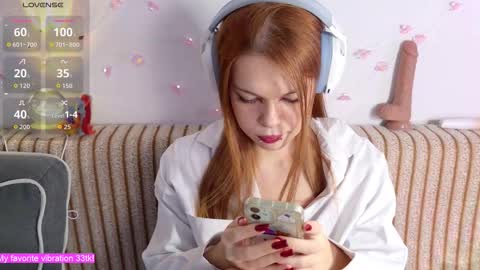 Snapshot of alinabae chatting on November 24, 9:47 pm Alina and Ben online show from November 24, 9:47 pm