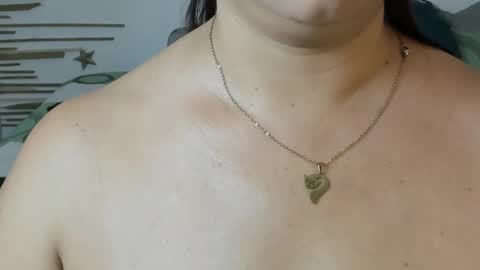 Snapshot of alinabozz1 chatting on September 21, 10:44 pm alinabozz1 online show from September 21, 10:44 pm