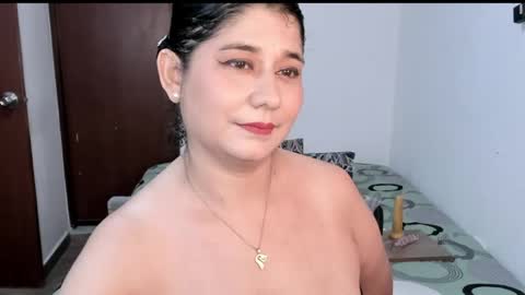 alinabozz1 online show from July 10, 4:17 am