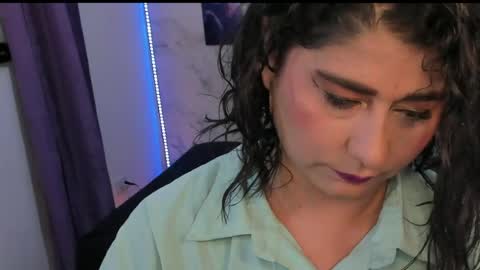 alinabozz1 online show from July 18, 3:54 am