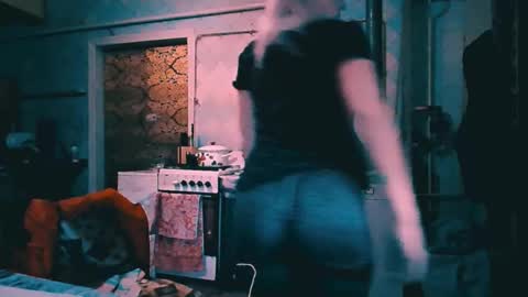 Snapshot of alinafrey_ chatting on October 24, 10:44 am Alina online show from October 24, 10:44 am