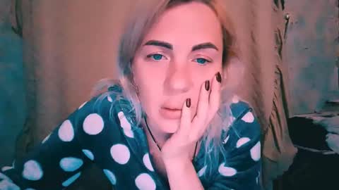 Snapshot of alinafrey_ chatting on October 30, 8:20 pm Alina online show from October 30, 8:20 pm