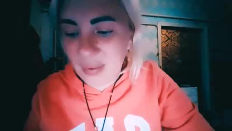 Snapshot of alinafrey_ chatting on May 31, 1:07 pm Alina online show from May 31, 1:07 pm
