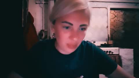 Snapshot of alinafrey_ chatting on June 6, 6:12 pm Alina online show from June 6, 6:12 pm